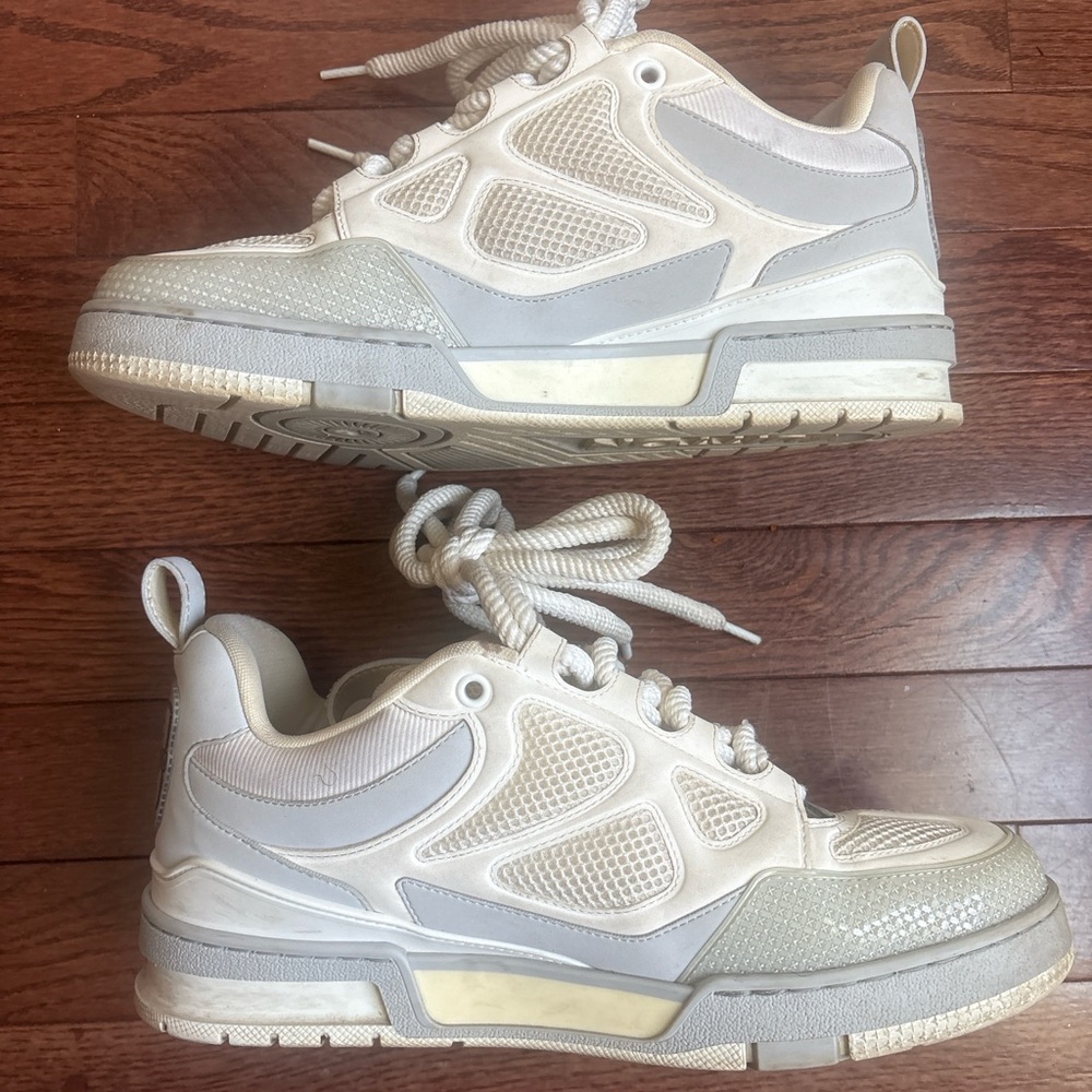 Louis Vuitton Cream and White Low-Top Sneakers - Picture 5 of 6